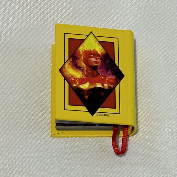 Captain Marvel : The Tiny Book of Earth's Mightiest Hero, Hardcover by Reed, … - Picture 3 of 10